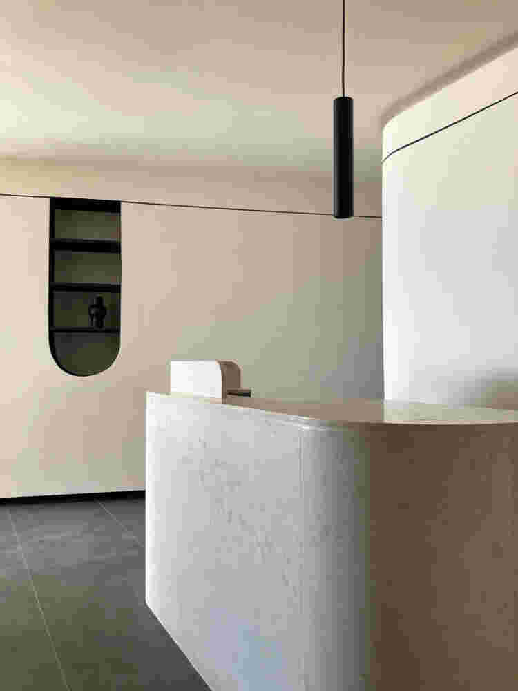 yalos hotel reception